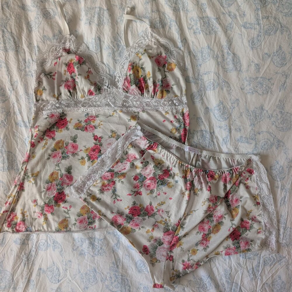 3/$30 Floral tank and shorts set